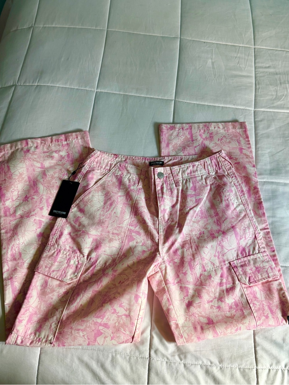 True Religion Women's Pink Tree Camo Military Cargo Jeans - Size 8 (29)